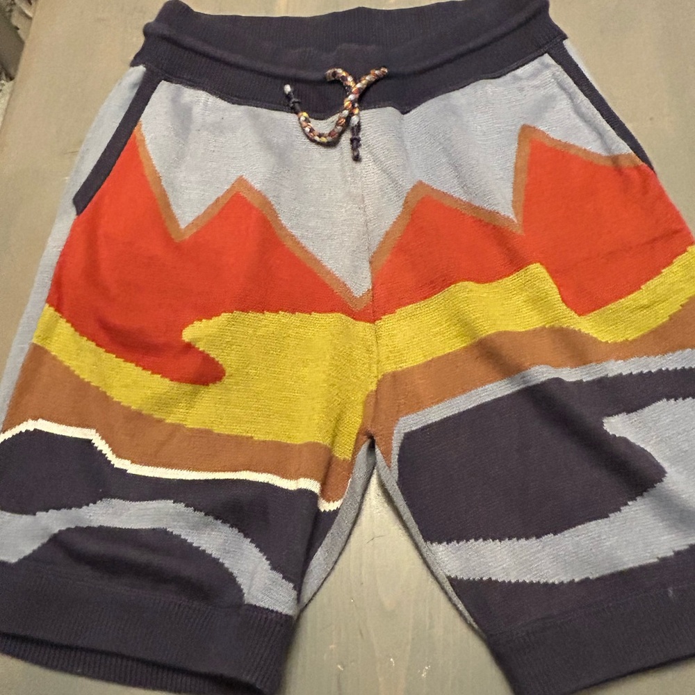 Propaganda knit shorts ✨